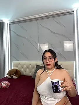 Little Cuttie  online show from 10-14-25, 04:46