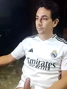 Snapshot of Rejy1992 chatting on 01-17-25, 04:06 Rejy1992 online show from 01-17-25, 04:06