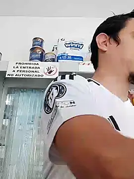 Snapshot of Rejy1992 chatting on 12-29-24, 01:28 Rejy1992 online show from 12-29-24, 01:28