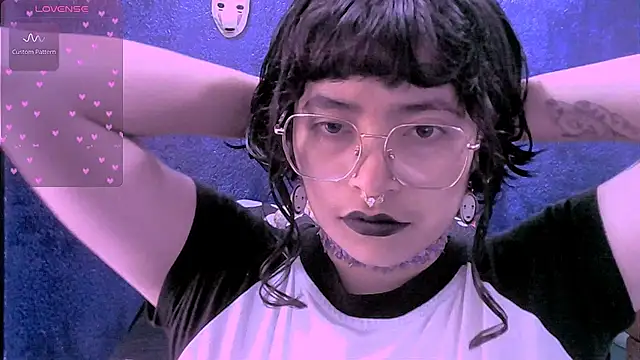 NinaYellow online show from 04-23-26, 01:24