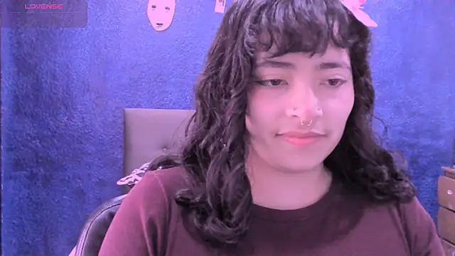 NinaYellow online show from 10-21-25, 04:28