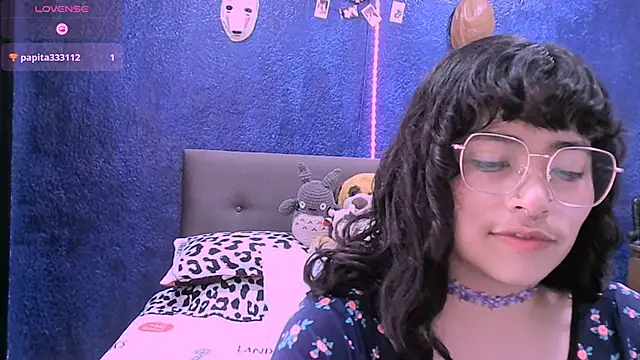 NinaYellow online show from 10-23-25, 03:54