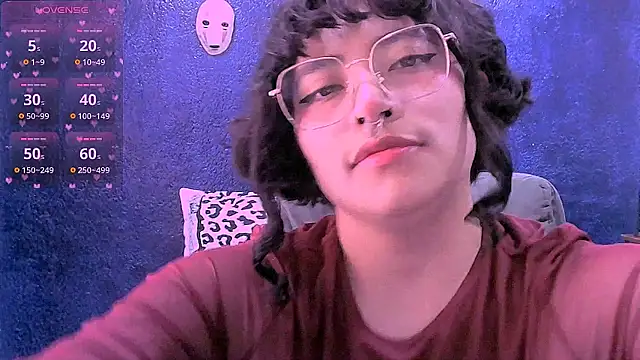 NinaYellow online show from 06-17-26, 01:43