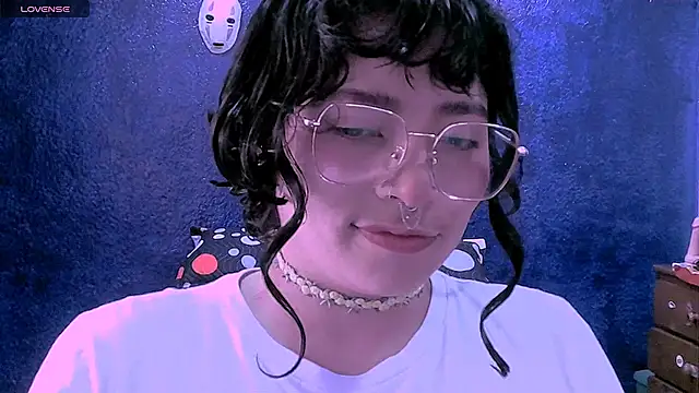 Snapshot of NinaYellow chatting on 05-08-26, 02:10 NinaYellow online show from 05-08-26, 02:10