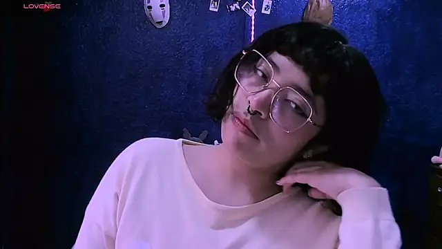 NinaYellow online show from 12-19-24, 02:46