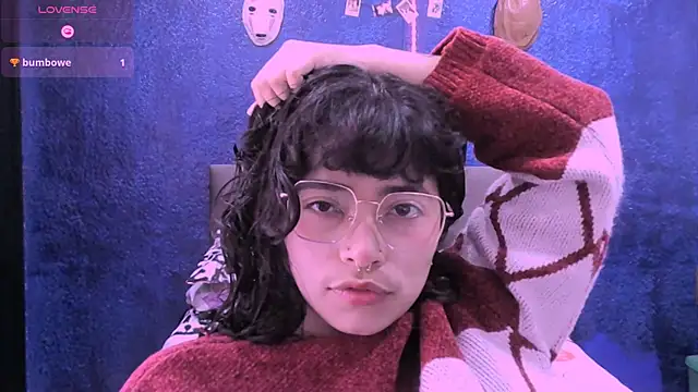 NinaYellow online show from 10-13-25, 04:41