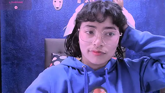 NinaYellow online show from 11-21-25, 01:10