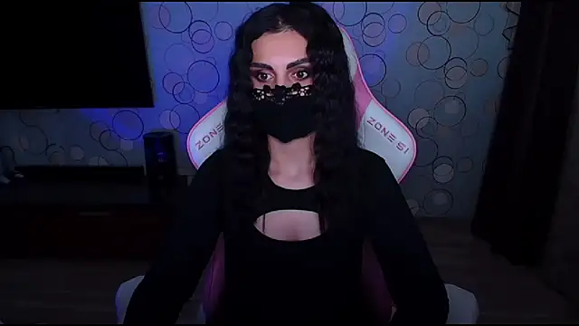 Snapshot of __Yasmina__ chatting on 05-21-26, 04:54 Yasmina online show from 05-21-26, 04:54