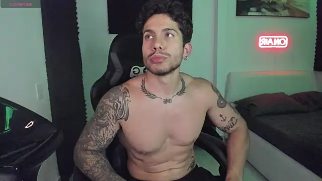 LucianSinclair online show from 11-28-25, 02:23