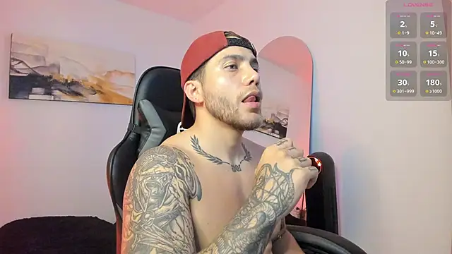 Snapshot of LucianSinclair chatting on 12-04-24, 11:52 LucianSinclair online show from 12-04-24, 11:52