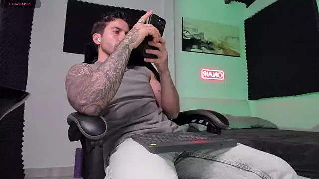 LucianSinclair online show from 11-20-25, 03:40