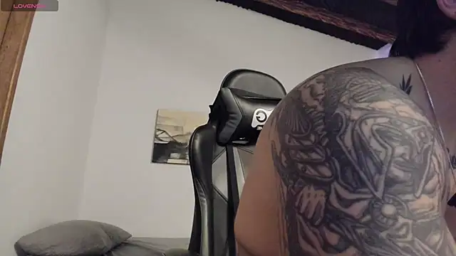 LucianSinclair online show from 05-20-26, 02:19