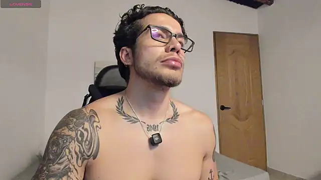 LucianSinclair online show from 05-22-26, 01:25