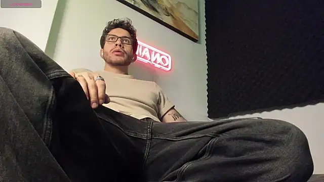 LucianSinclair online show from 11-25-25, 03:40