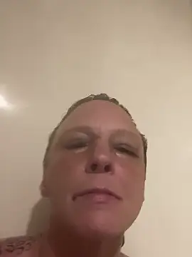 Snapshot of Everlyrose27 chatting on 01-09-25, 02:33 Everlyrose27 online show from 01-09-25, 02:33