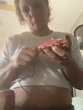 Snapshot of Everlyrose27 chatting on 01-12-25, 10:54 Everlyrose27 online show from 01-12-25, 10:54