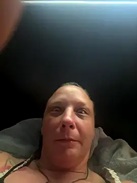 Snapshot of Everlyrose27 chatting on 09-14-25, 03:56 Everlyrose27 online show from 09-14-25, 03:56