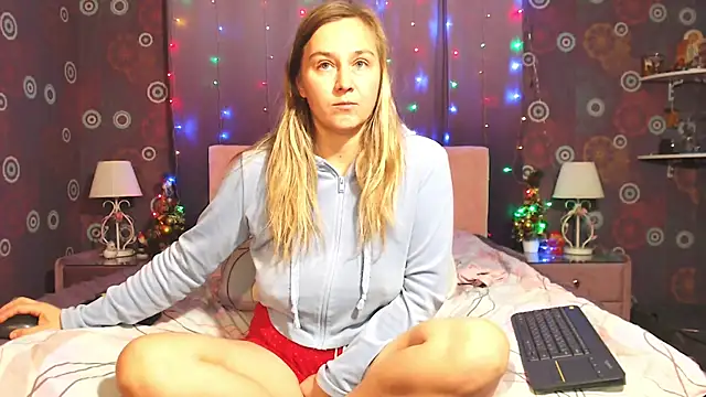 SquirtyAlice online show from 12-14-25, 04:34