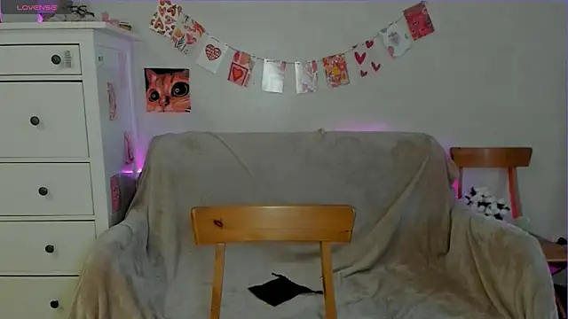 Snapshot of pawpaws chatting on 05-14-26, 08:33 pawpaws online show from 05-14-26, 08:33