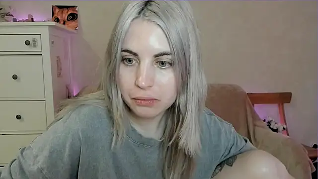 Snapshot of pawpaws chatting on 04-19-26, 01:34 pawpaws online show from 04-19-26, 01:34