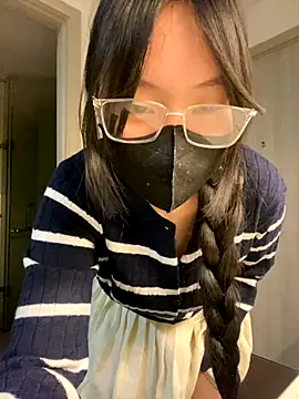 Snapshot of MEOW_MEO chatting on 11-21-25, 04:39 MEOW MEO online show from 11-21-25, 04:39