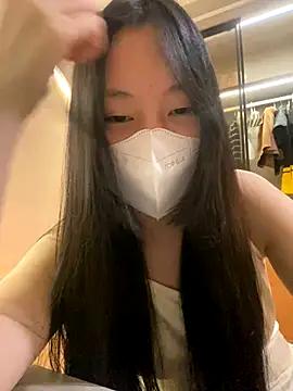 Snapshot of MEOW_MEO chatting on 12-18-25, 04:00 MEOW MEO online show from 12-18-25, 04:00