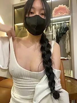 Snapshot of MEOW_MEO chatting on 11-18-25, 04:10 MEOW MEO online show from 11-18-25, 04:10