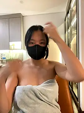 Snapshot of MEOW_MEO chatting on 11-25-25, 04:07 MEOW MEO online show from 11-25-25, 04:07