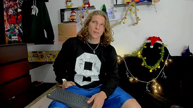 Snapshot of Tom_Krakow chatting on 12-28-24, 06:29 Tom Krakow online show from 12-28-24, 06:29