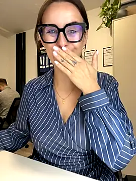 Hii Lolla online show from 11-14-25, 07:01