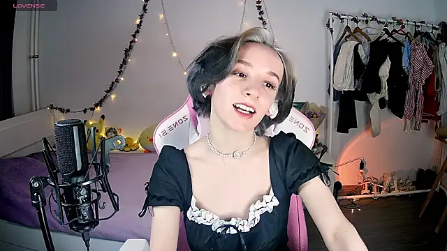 Violet Veliya online show from 03-02-25, 05:52