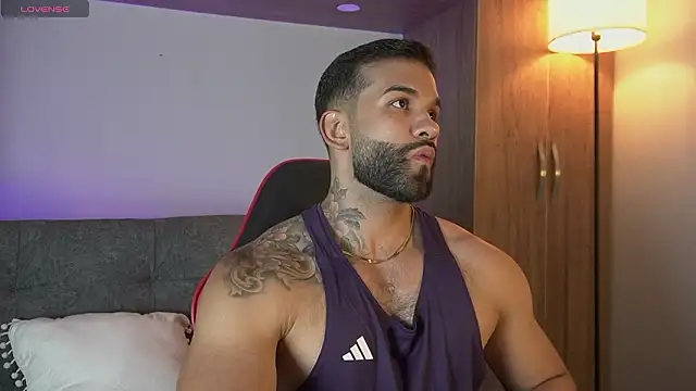 Snapshot of MarkHazze chatting on 02-24-26, 12:33 MarkHazze online show from 02-24-26, 12:33