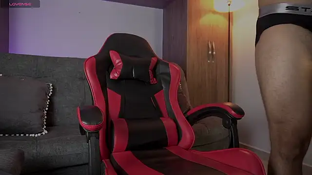 Snapshot of MarkHazze chatting on 02-06-26, 12:39 MarkHazze online show from 02-06-26, 12:39