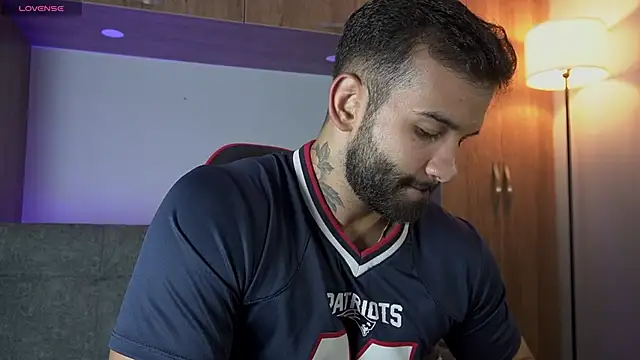 Snapshot of MarkHazze chatting on 02-08-26, 11:57 MarkHazze online show from 02-08-26, 11:57