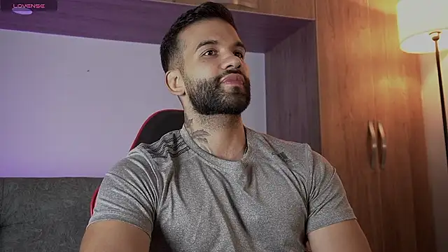 Snapshot of MarkHazze chatting on 02-04-26, 12:16 MarkHazze online show from 02-04-26, 12:16