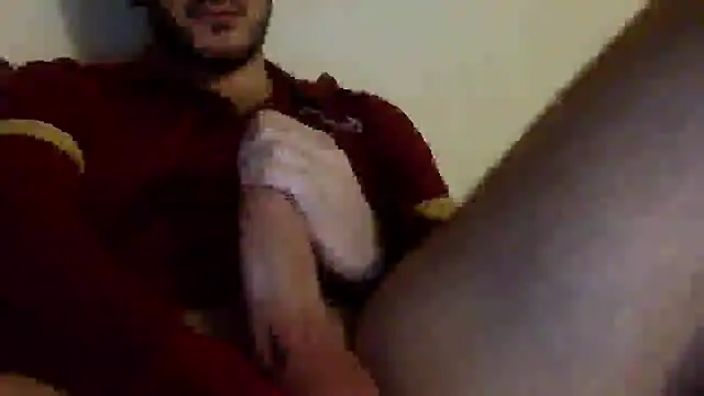 Snapshot of mainnrd chatting on 12-12-24, 02:48 mainnrd online show from 12-12-24, 02:48