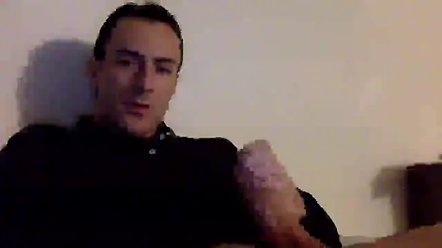 Snapshot of mainnrd chatting on 01-06-25, 02:04 mainnrd online show from 01-06-25, 02:04