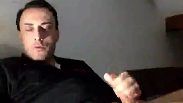 Snapshot of mainnrd chatting on 02-20-26, 04:31 mainnrd online show from 02-20-26, 04:31