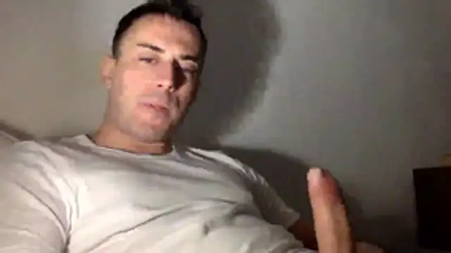 Snapshot of mainnrd chatting on 11-05-25, 08:34 mainnrd online show from 11-05-25, 08:34