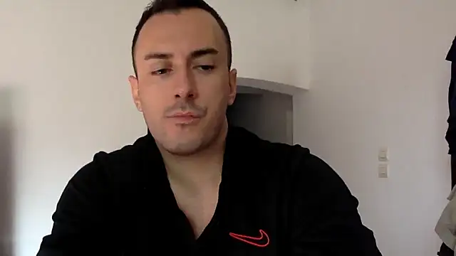 Snapshot of mainnrd chatting on 10-08-25, 10:50 mainnrd online show from 10-08-25, 10:50