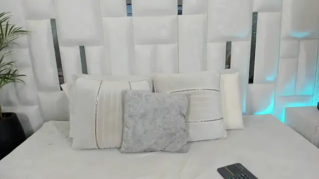 imkrystall online show from 01-09-26, 08:05