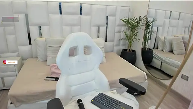 imkrystall online show from 03-06-26, 08:48