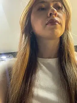 Snapshot of Sofii_gold chatting on 01-22-25, 10:26 Sofii gold online show from 01-22-25, 10:26