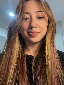 Snapshot of Sofii_gold chatting on 12-17-24, 03:28 Sofii gold online show from 12-17-24, 03:28