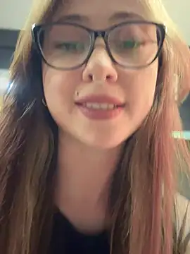 Snapshot of Sofii_gold chatting on 01-28-25, 03:04 Sofii gold online show from 01-28-25, 03:04