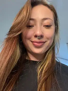 Snapshot of Sofii_gold chatting on 01-16-25, 03:45 Sofii gold online show from 01-16-25, 03:45