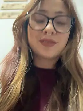 Snapshot of Sofii_gold chatting on 03-13-25, 11:05 Sofii gold online show from 03-13-25, 11:05