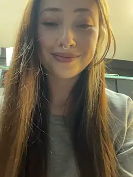 Snapshot of Sofii_gold chatting on 12-18-24, 03:26 Sofii gold online show from 12-18-24, 03:26