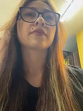 Snapshot of Sofii_gold chatting on 03-05-25, 11:38 Sofii gold online show from 03-05-25, 11:38