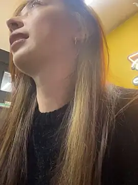 Snapshot of Sofii_gold chatting on 12-17-24, 12:12 Sofii gold online show from 12-17-24, 12:12